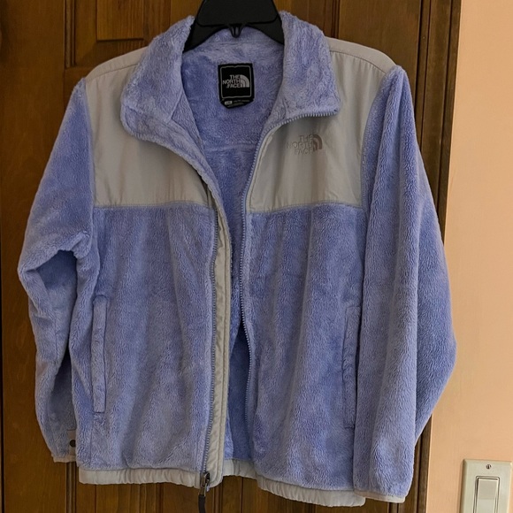 Fuzzy periwinkle north face. SO comfy. - Picture 1 of 3